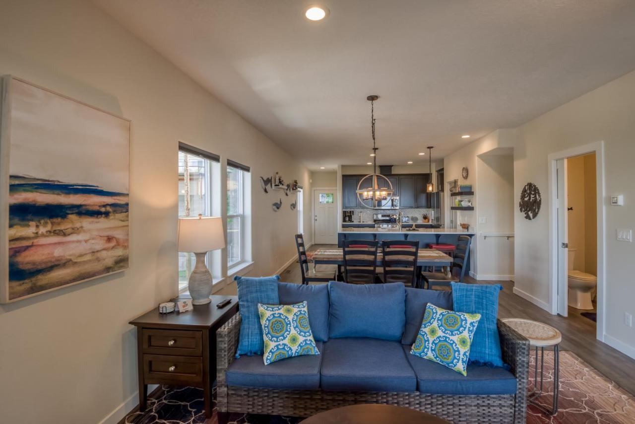 Oceanview Townhome - Pet Friendly - Sleeps 6 - King Depoe Bay Exteriör bild